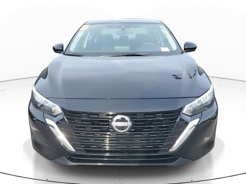 Used 2025 Nissan Sentra SV image 2