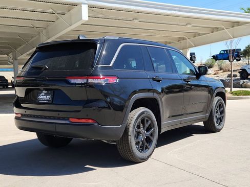 New 2026 Jeep Grand Cherokee Altitude AWD/4WD image 3