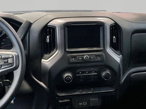 Used 2022 Chevrolet Silverado 2500 Custom w/ Custom Convenience Package AWD/4WD image 11
