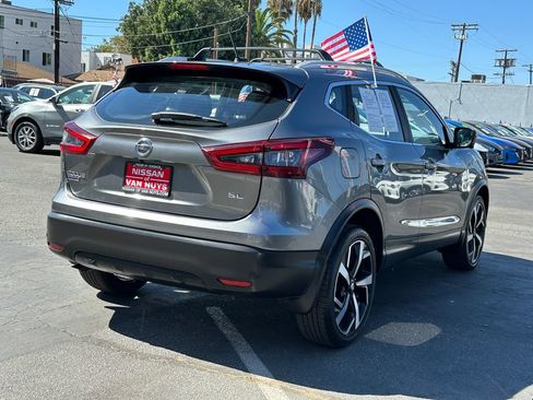 Used 2022 Nissan Rogue Sport SL FWD image 7