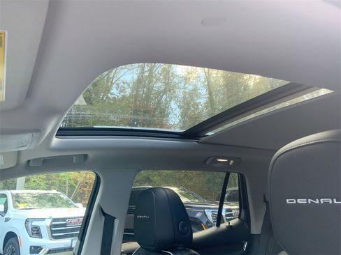 New 2026 GMC Terrain Denali w/ LPO, Floor Liner Package image 18