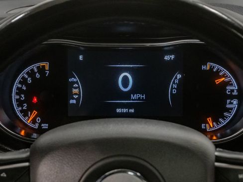 Used 2021 Jeep Grand Cherokee Laredo X AWD/4WD image 14