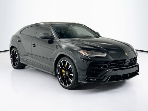 Used 2021 Lamborghini Urus AWD/4WD image 3