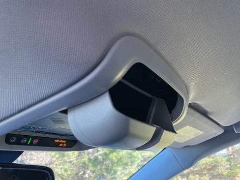 Used 2020 Buick Enclave Essence w/ Sport Touring Edition image 27