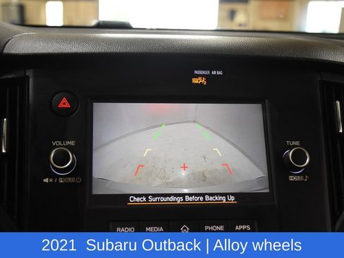 Used 2021 Subaru Outback AWD/4WD image 17