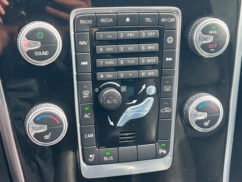 Used 2015 Volvo XC60 T5 image 17