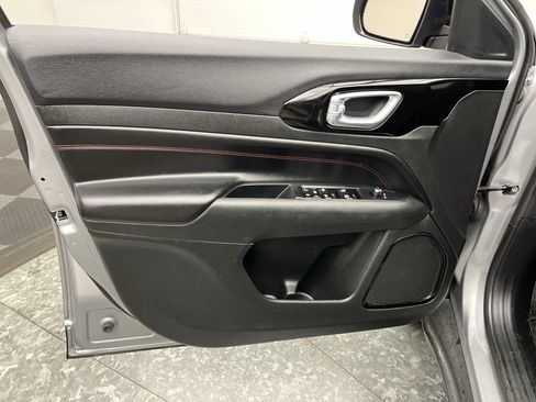 Used 2023 Jeep Compass Trailhawk AWD/4WD image 6