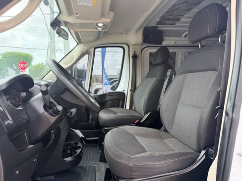 Used 2018 RAM ProMaster 1500 w/ Interior Convenience Group FWD image 9