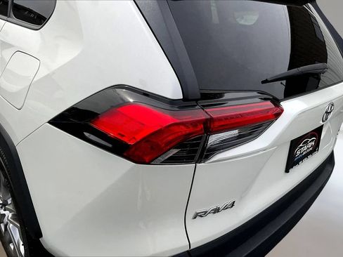 Used 2022 Toyota RAV4 XLE Premium AWD/4WD image 23