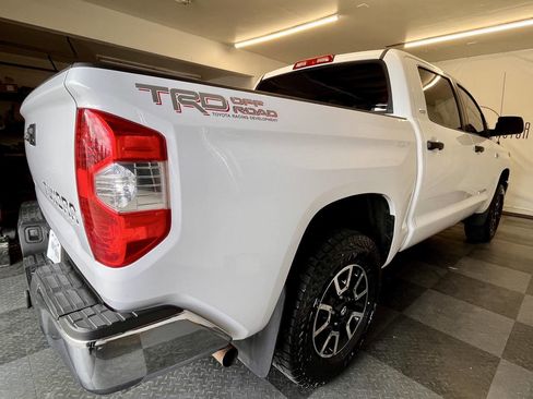 Used 2018 Toyota Tundra SR5 w/ TRD Off Road Package AWD/4WD image 5