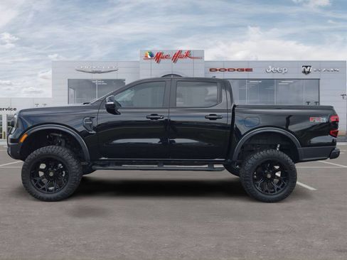 Used 2024 Ford Ranger Lariat w/ FX4 Off-Road Package AWD/4WD image 2
