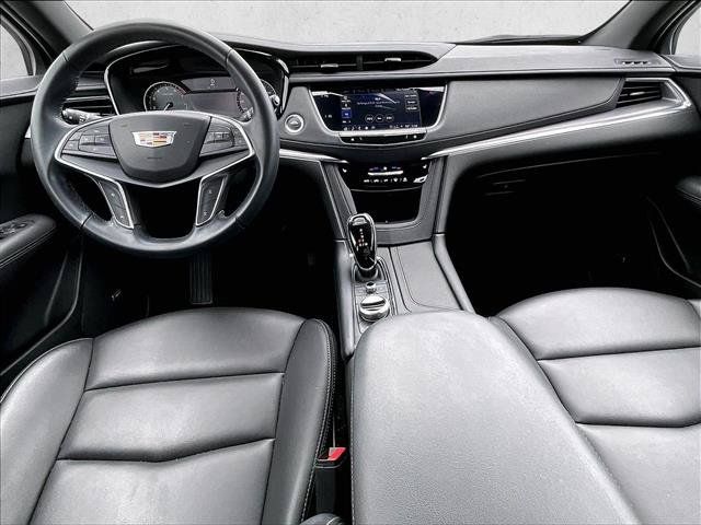 Used 2025 Cadillac XT5 Luxury FWD image 16