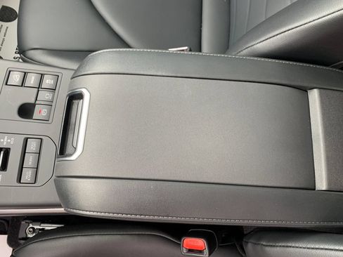 Used 2026 Toyota Highlander XLE AWD/4WD image 24