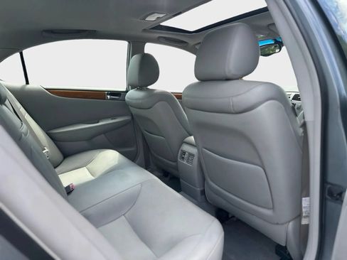 Used 2005 Lexus ES 330 w/ Preferred Accessory Pkg FWD image 22