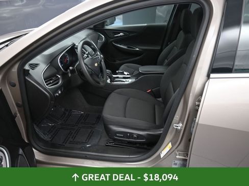 Used 2024 Chevrolet Malibu LT image 30