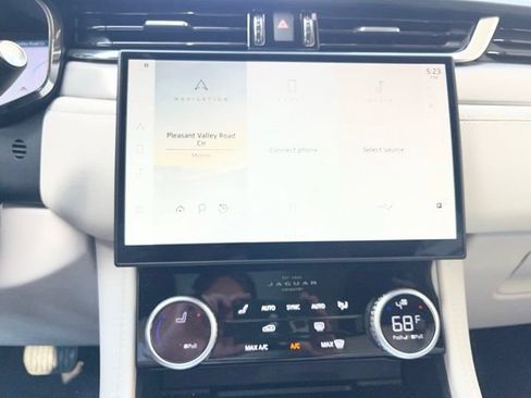 Used 2025 Jaguar F-PACE R-Dynamic S AWD/4WD image 13