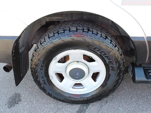 Used 2006 Ford Expedition XLT AWD/4WD image 30