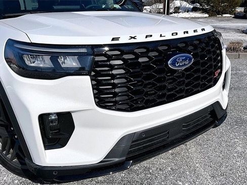 Used 2025 Ford Explorer ST w/ Sun And Sound Package image 4