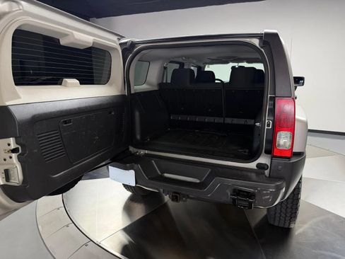 Used 2007 HUMMER H3 AWD/4WD image 12