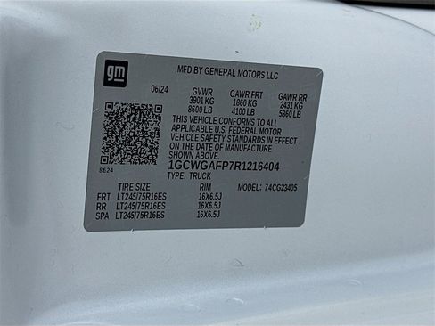 Used 2024 Chevrolet Express 2500 w/ Driver Convenience Package image 30