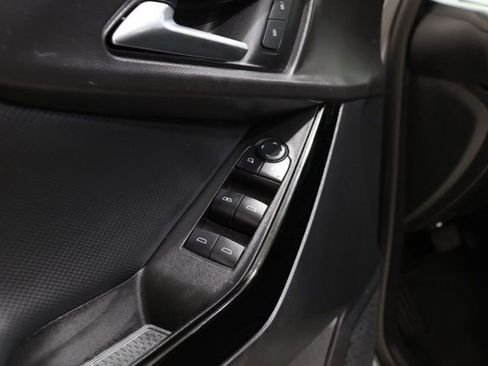 Used 2025 Chevrolet Equinox LT w/ Safety and Technology Package FWD image 18