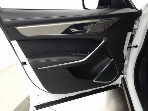 Certified 2025 Jaguar F-PACE R-Dynamic S image 12