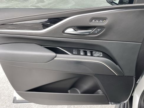 Used 2024 Cadillac Escalade Sport w/ LPO, ONYX Package image 12