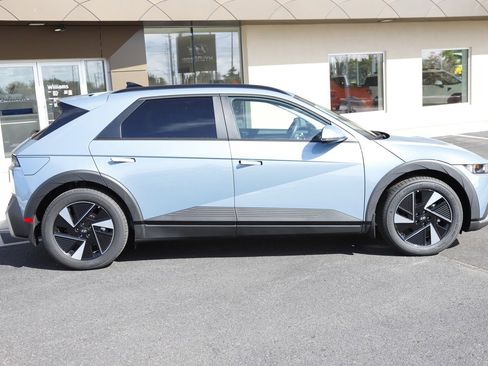 New 2025 Hyundai Ioniq 5 SEL image 2