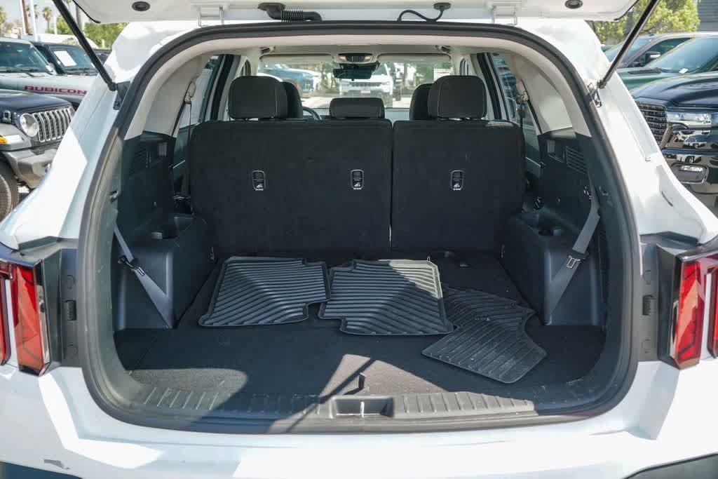 Used 2026 Kia Sorento LX FWD image 24