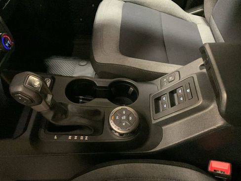 Used 2023 Ford Bronco Base w/ Sasquatch Package image 38