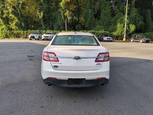 Used 2019 Ford Taurus SEL w/ Equipment Group 201A FWD image 4