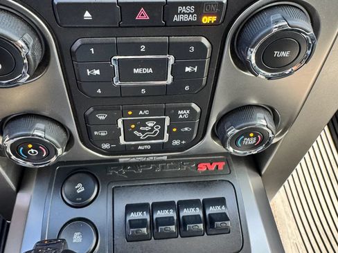 Used 2014 Ford F150 Raptor w/ Equipment Group 801A Luxury AWD/4WD image 16