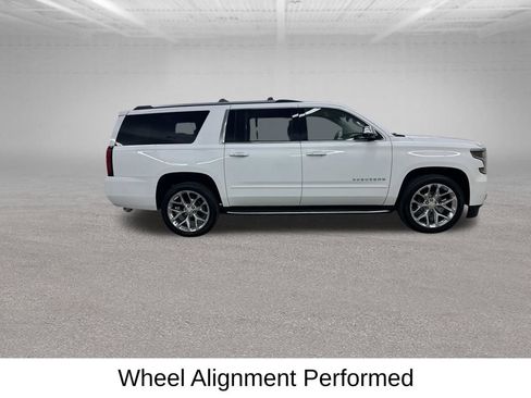 Used 2020 Chevrolet Suburban Premier AWD/4WD image 14