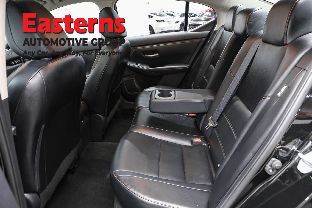 Used 2022 Nissan Sentra SR w/ SR Premium Package FWD image 23