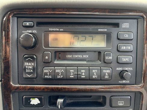 Used 1999 Toyota Camry LE image 12