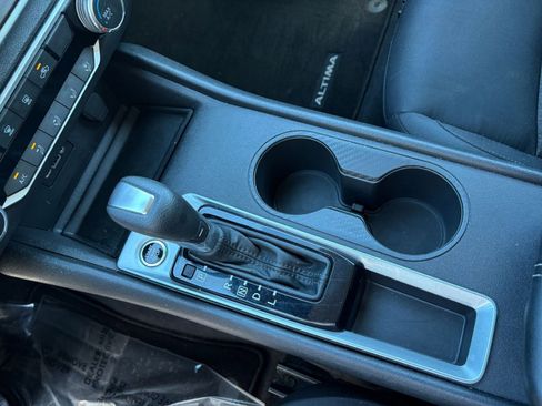 Used 2025 Nissan Altima 2.5 SV image 47