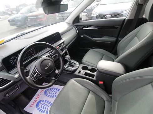 Used 2024 Kia Seltos SX w/ SX Sunroof Package image 14