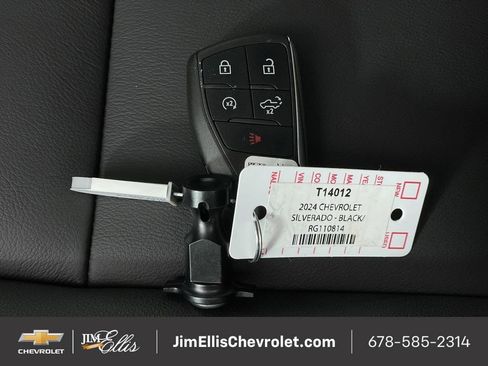 Used 2024 Chevrolet Silverado 1500 LT Trail Boss w/ LT Trail Boss Premium Package image 36