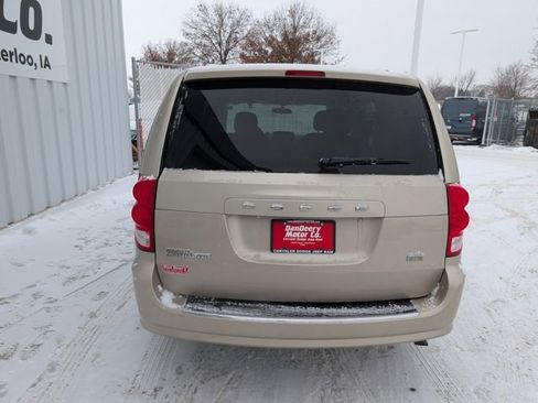 Used 2014 Dodge Grand Caravan SXT image 21