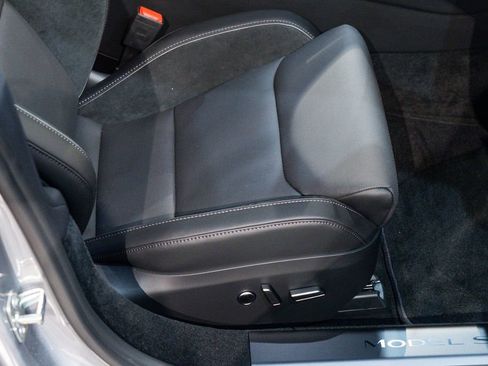 Used 2026 Tesla Model S Plaid AWD/4WD image 44