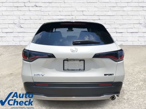 Used 2024 Honda HR-V Sport image 3