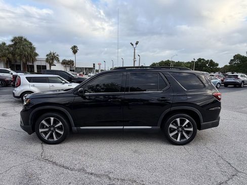 Used 2023 Honda Pilot Touring image 7