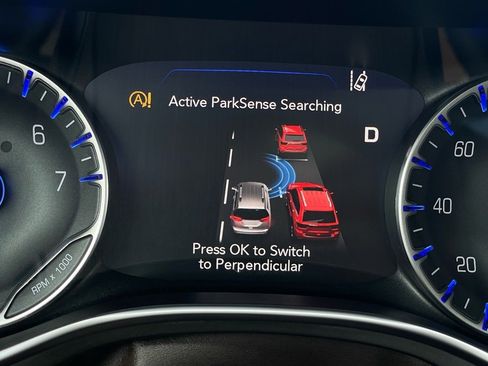 Used 2019 Chrysler Pacifica Touring-L Plus w/ Advanced Safetytec Group image 32