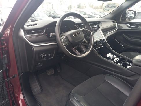 Used 2022 Jeep Grand Cherokee Altitude image 23