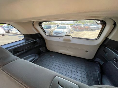 Used 2010 Jeep Grand Cherokee Laredo image 19