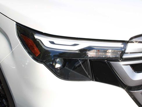 New 2025 Subaru Forester Premium image 2