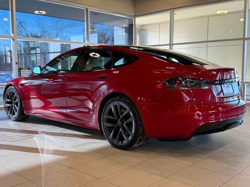 Used 2022 Tesla Model S AWD image 11