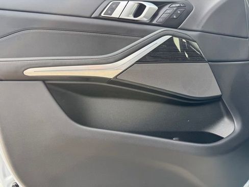 Certified 2025 BMW X7 M60i AWD/4WD image 14