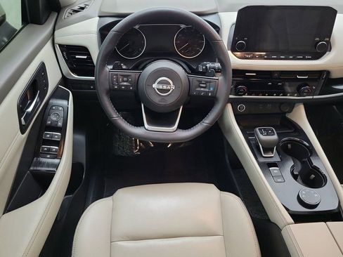 Used 2023 Nissan Rogue SL w/ SL Premium Package image 12