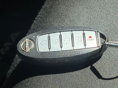 Used 2025 Nissan Altima 2.5 SV FWD image 21